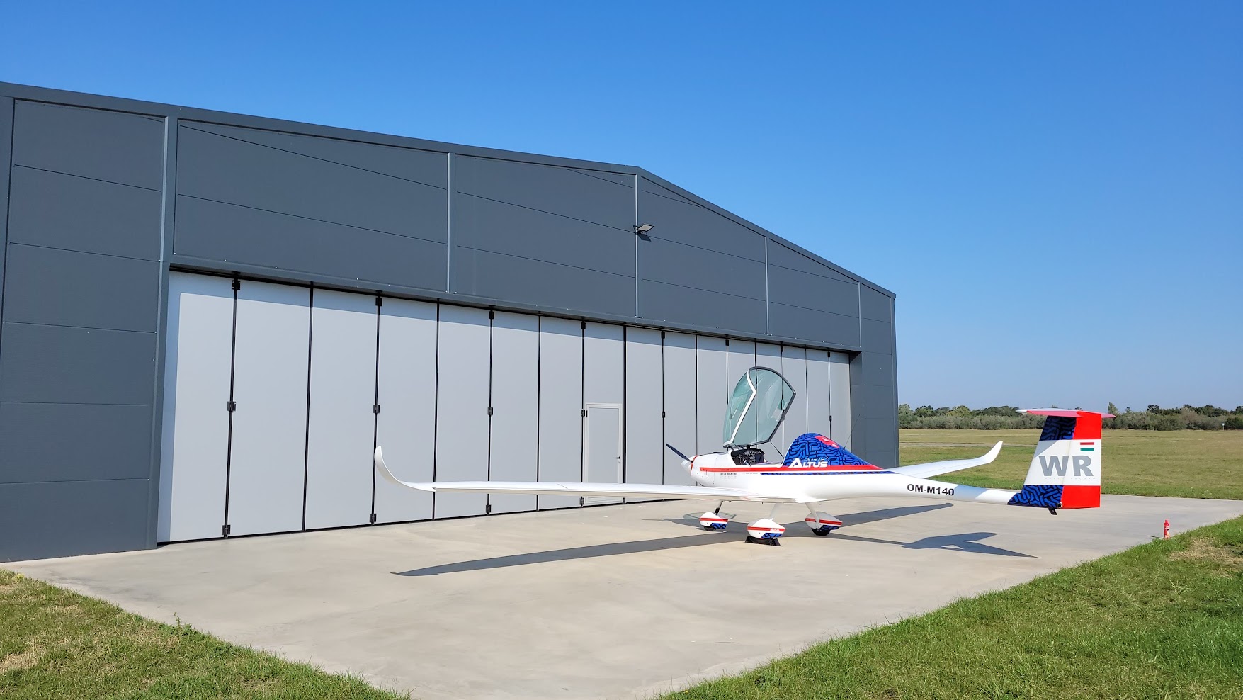 Altus at hangar